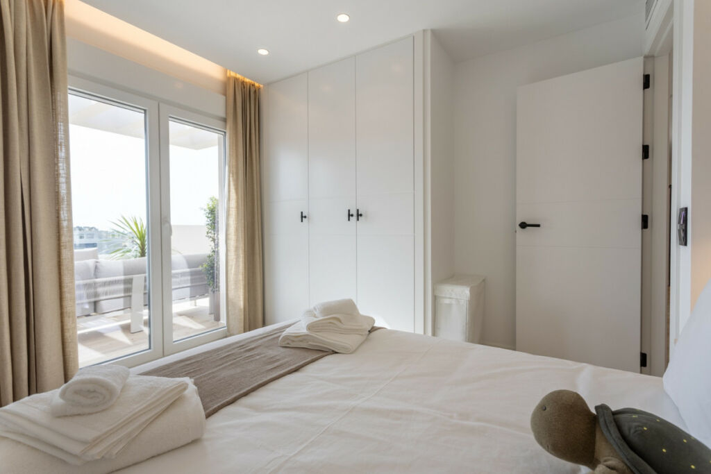 Middle Floor Apartment Nueva Andalucía Málaga - image 21