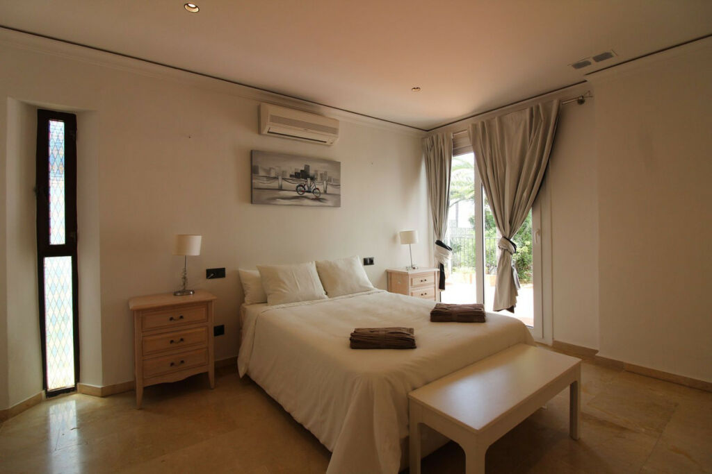 Detached Villa Benalmadena Málaga - image 21