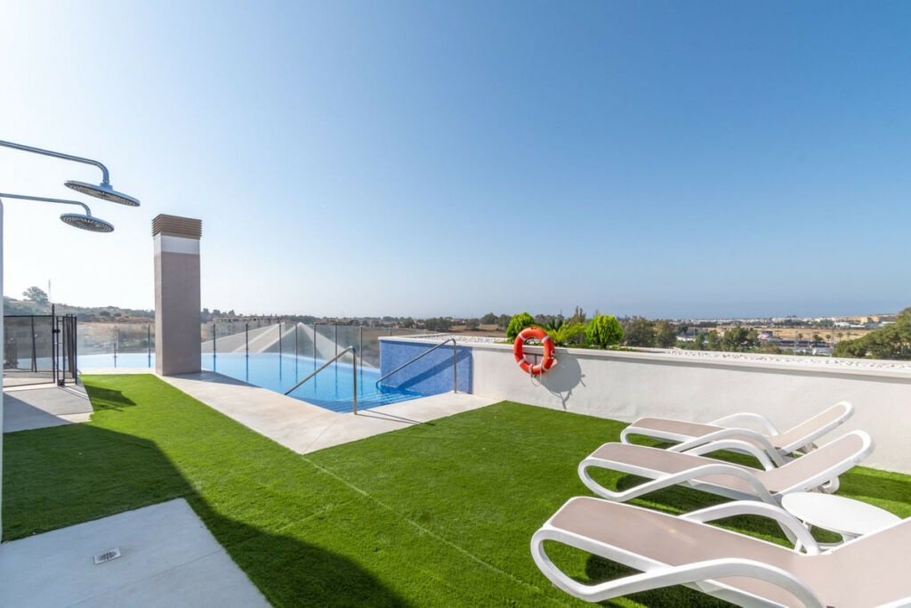 Top Floor Apartment Nueva Andalucía Málaga - image 21