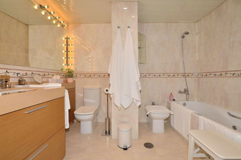 Penthouse Carvajal Málaga - image 21