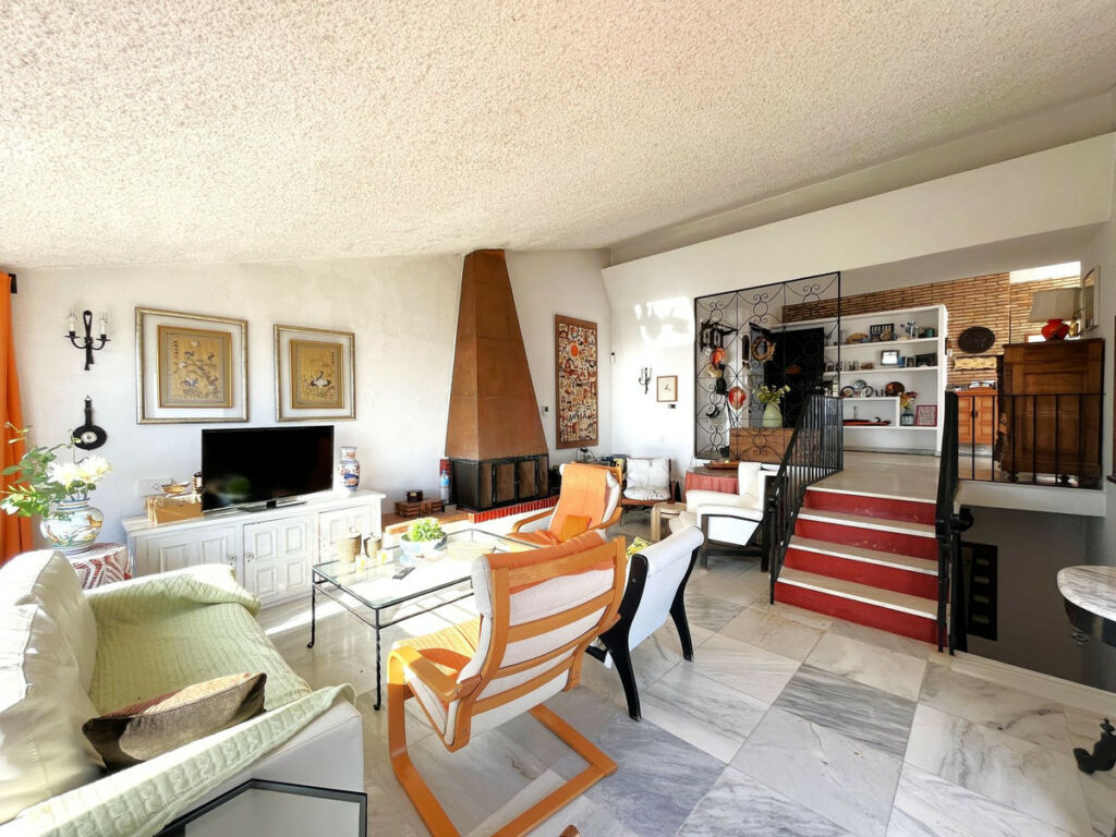 Detached Villa Estepona Málaga - image 21