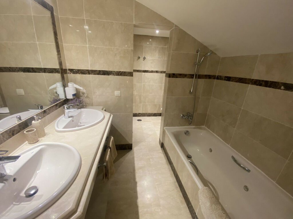Top Floor Apartment Marbella Málaga - image 21