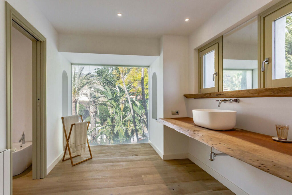 Detached Villa Sierra Blanca Málaga - image 22