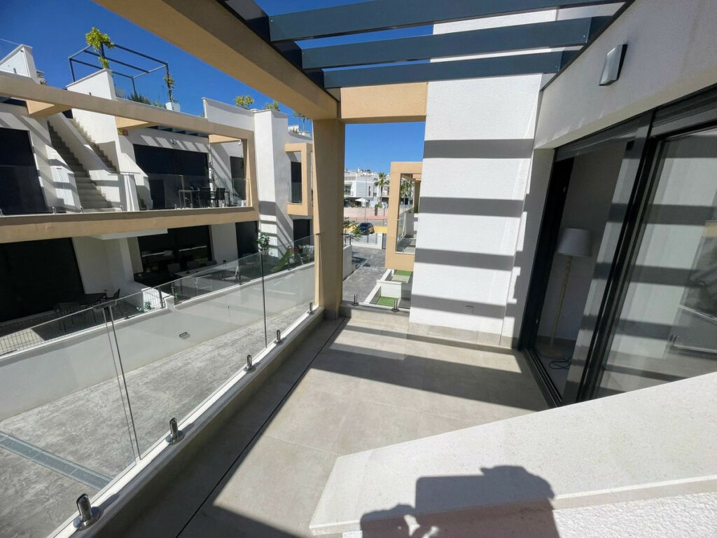 Penthouse Villamartin Alicante - image 21