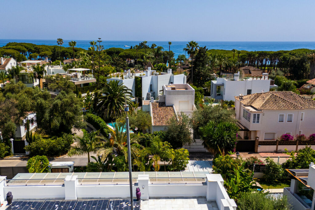 Detached Villa Marbella Málaga - image 22