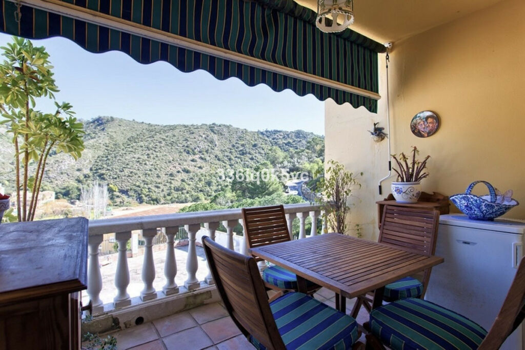Townhouse Benahavís Málaga - image 22