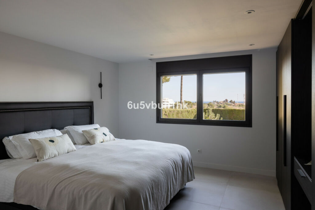 Detached Villa La Quinta Málaga - image 22