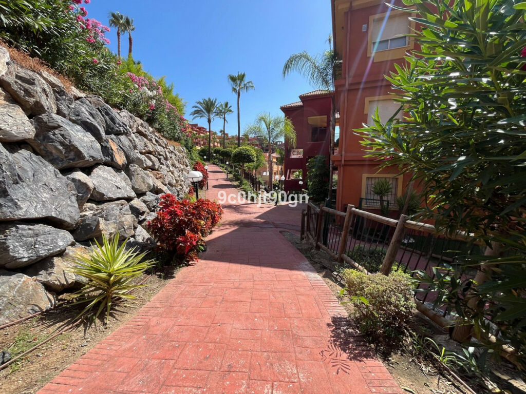 Middle Floor Apartment Reserva de Marbella Málaga - image 22