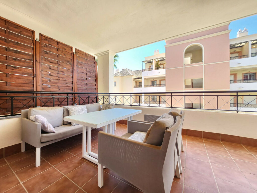 Middle Floor Apartment Nueva Andalucía Málaga - image 22