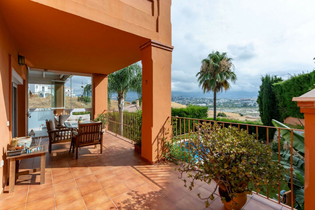 Detached Villa Cerros del Aguila Málaga - image 23