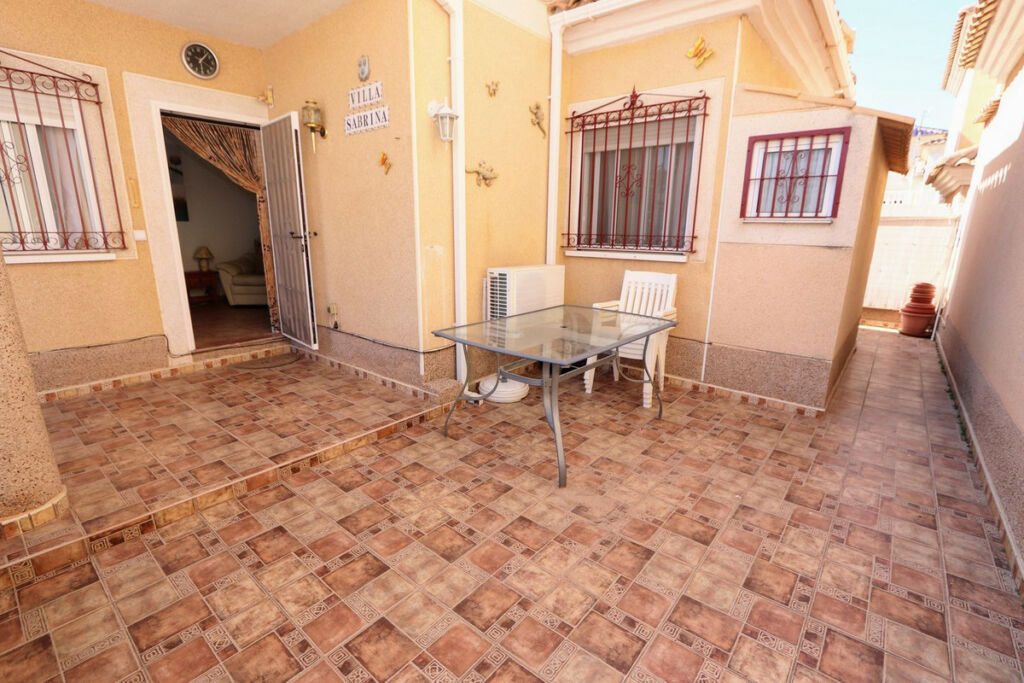 Detached Villa Playa Flamenca Alicante - image 22