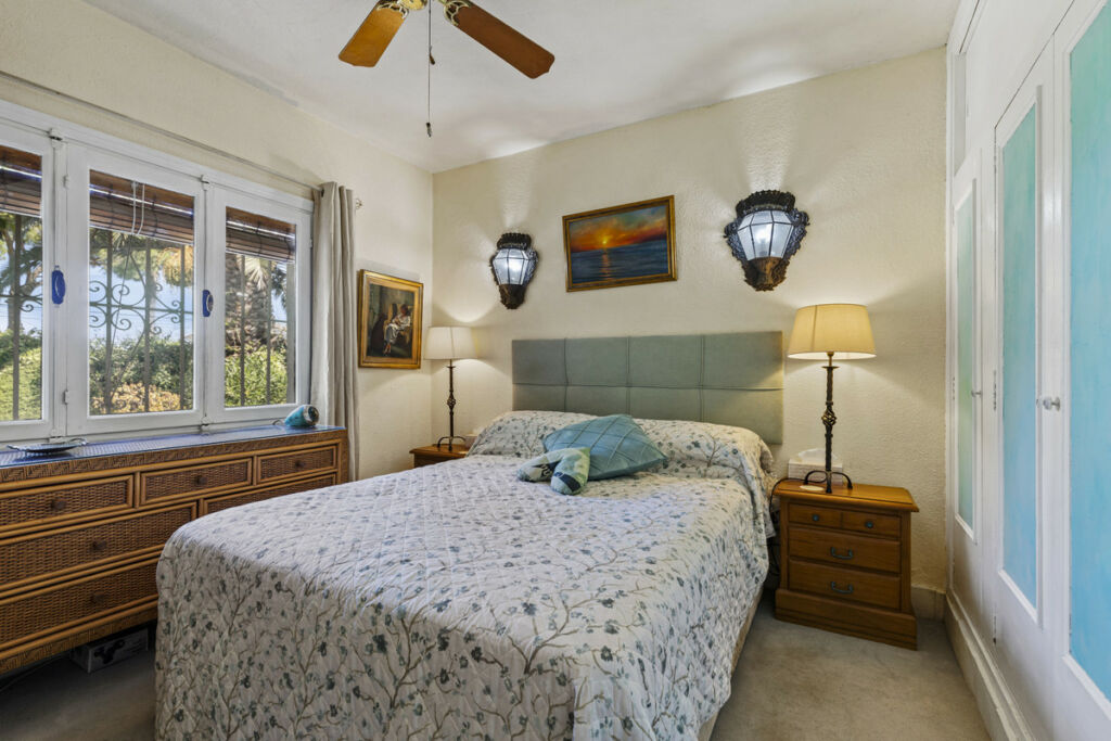 Detached Villa Valle del Sol Málaga - image 23