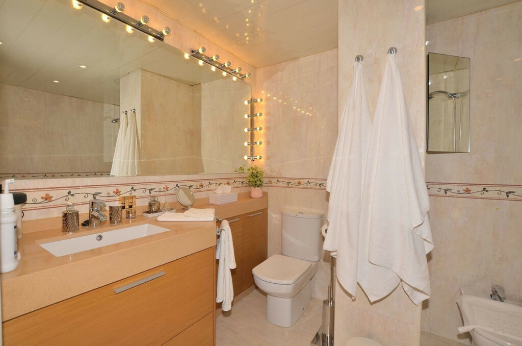 Penthouse Carvajal Málaga - image 22