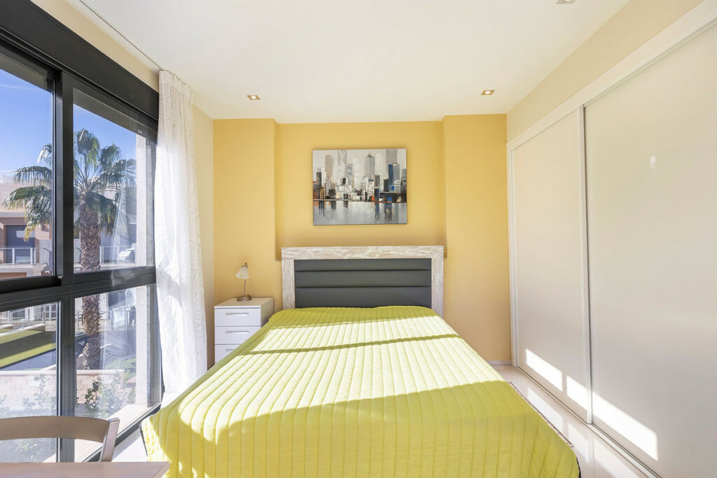 Detached Villa La Zenia Alicante - image 22