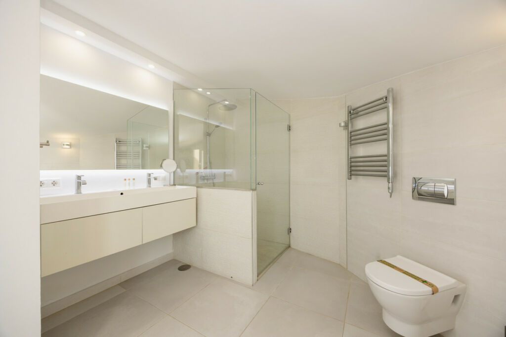 Detached Villa Costabella Málaga - image 22