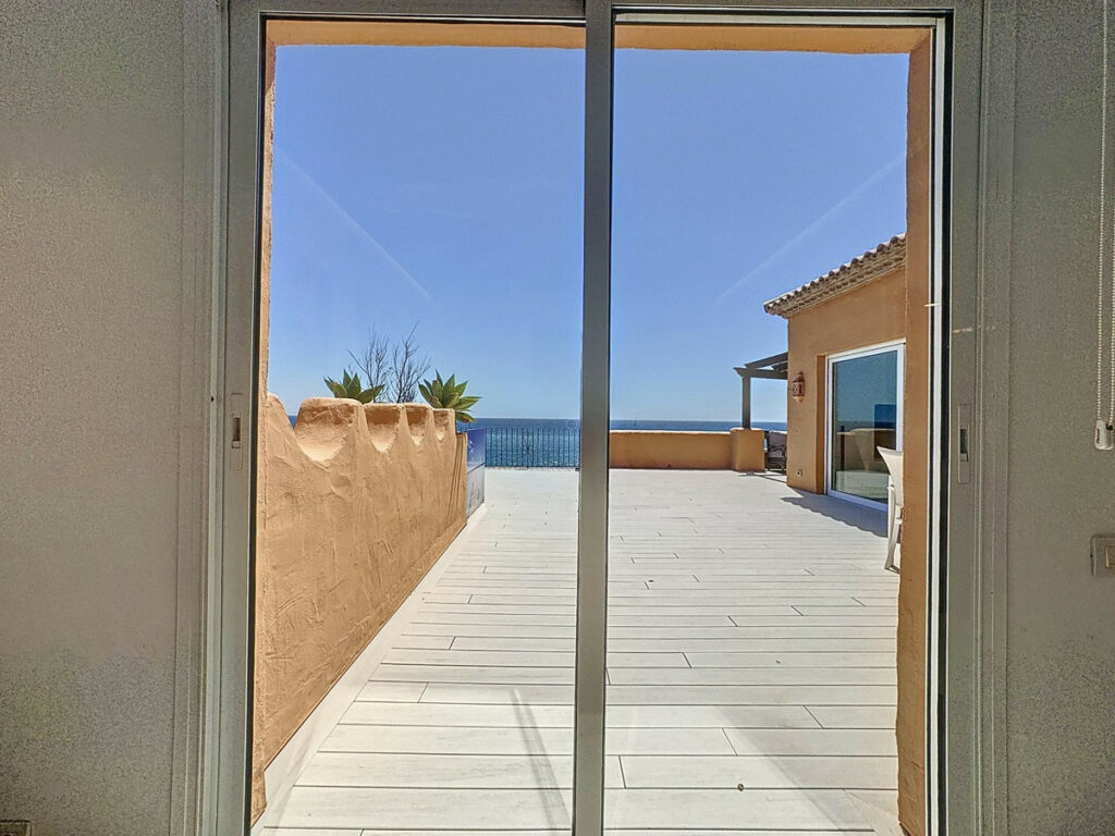 Penthouse Manilva Málaga - image 22