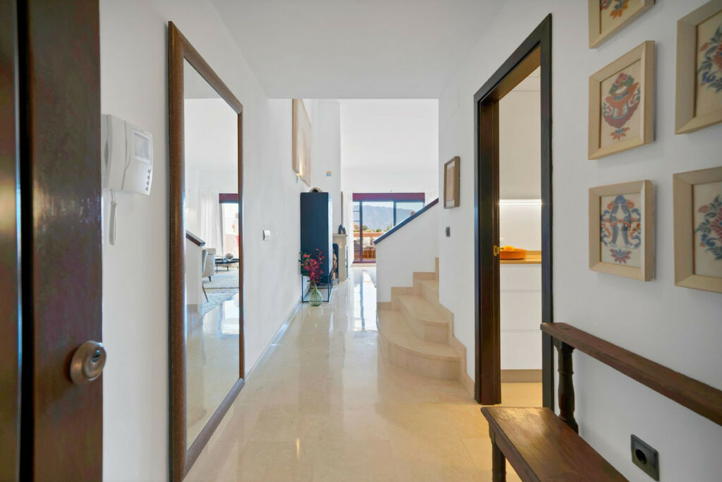 Penthouse Duplex Ojén Málaga - image 22