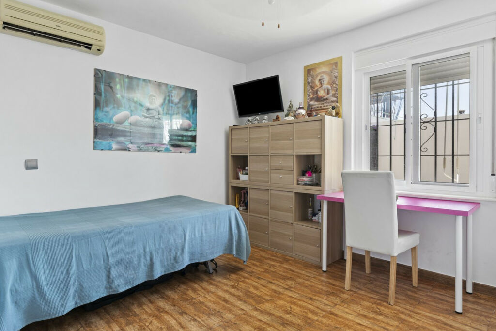 Detached Villa Fuengirola Málaga - image 22