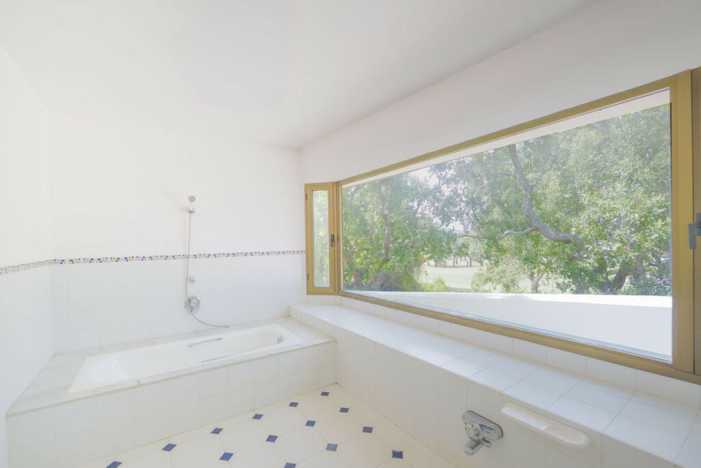 Detached Villa San Roque Club Cádiz - image 22