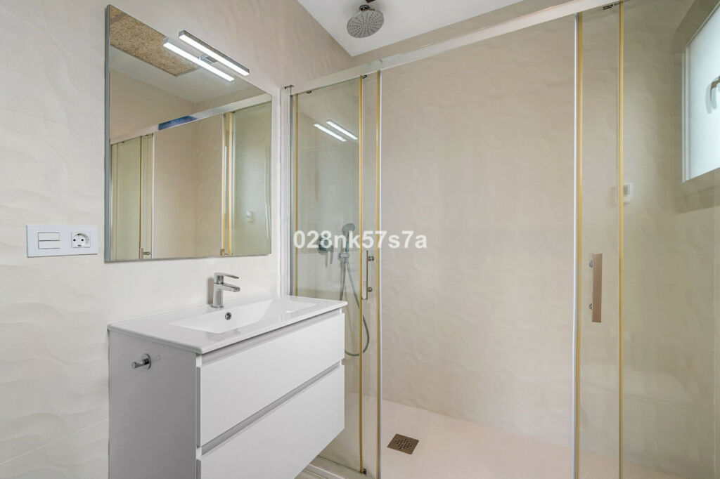 Detached Villa Lomas de Cabo Roig Alicante - image 22