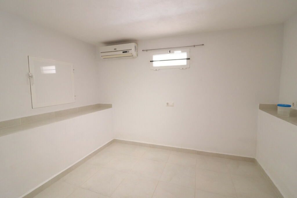 Detached Villa Rojales Hills Alicante - image 22