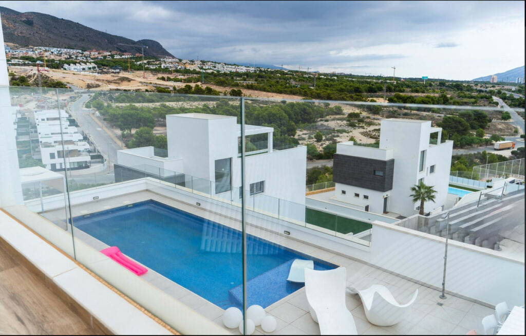 Detached Villa Finestrat Alicante - image 22