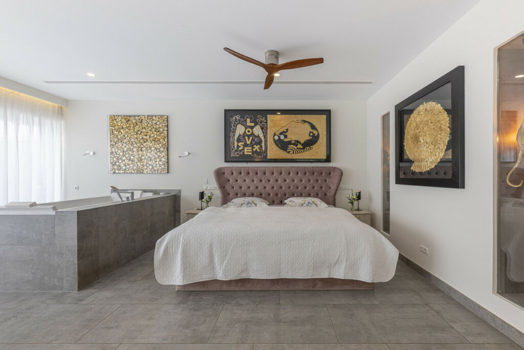 Detached Villa Elviria Málaga - image 27