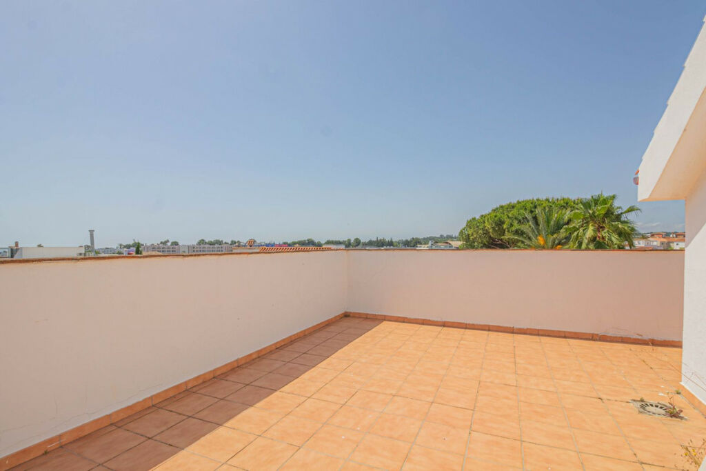Detached Villa Pueblo Nuevo de Guadiaro Cádiz - image 21