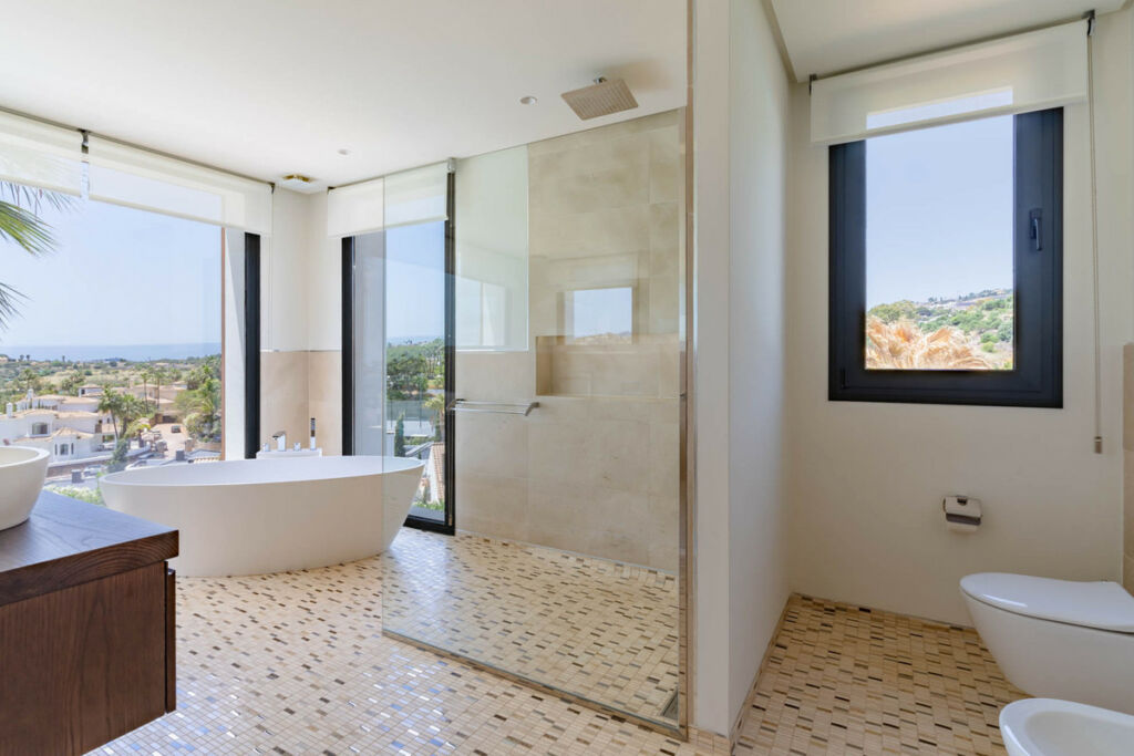 Detached Villa Nueva Andalucía Málaga - image 22