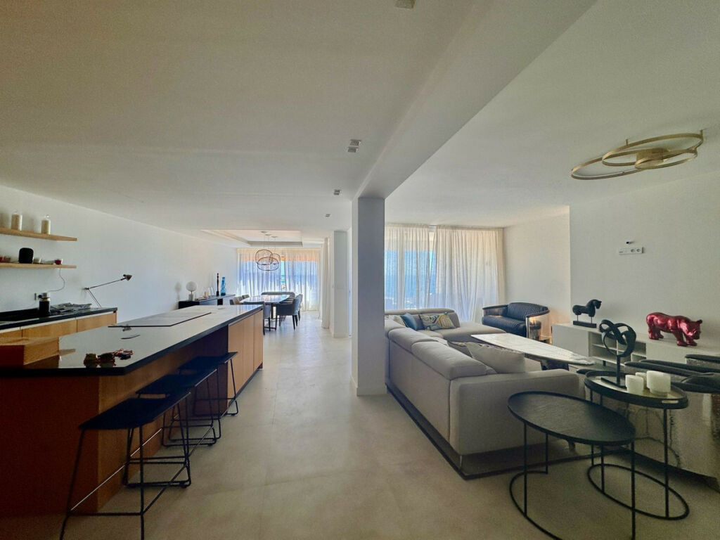 Middle Floor Apartment Puerto de Cabopino Málaga - image 35