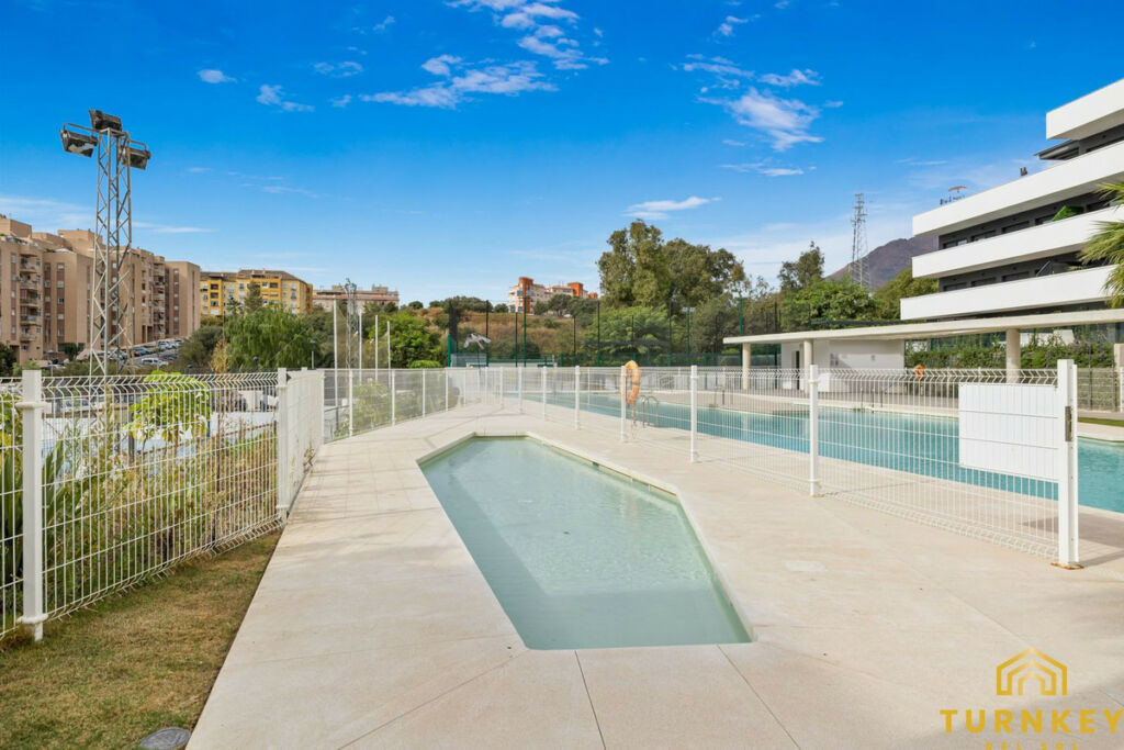 Middle Floor Apartment Estepona Málaga - image 22