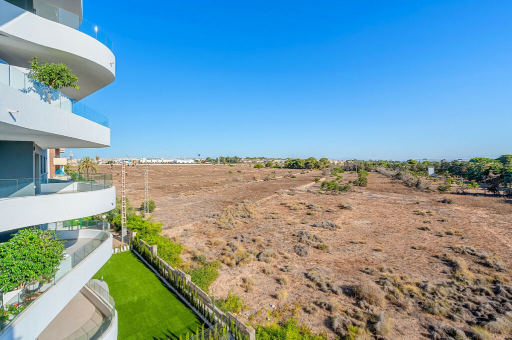 Middle Floor Apartment Punta Prima Alicante - image 22
