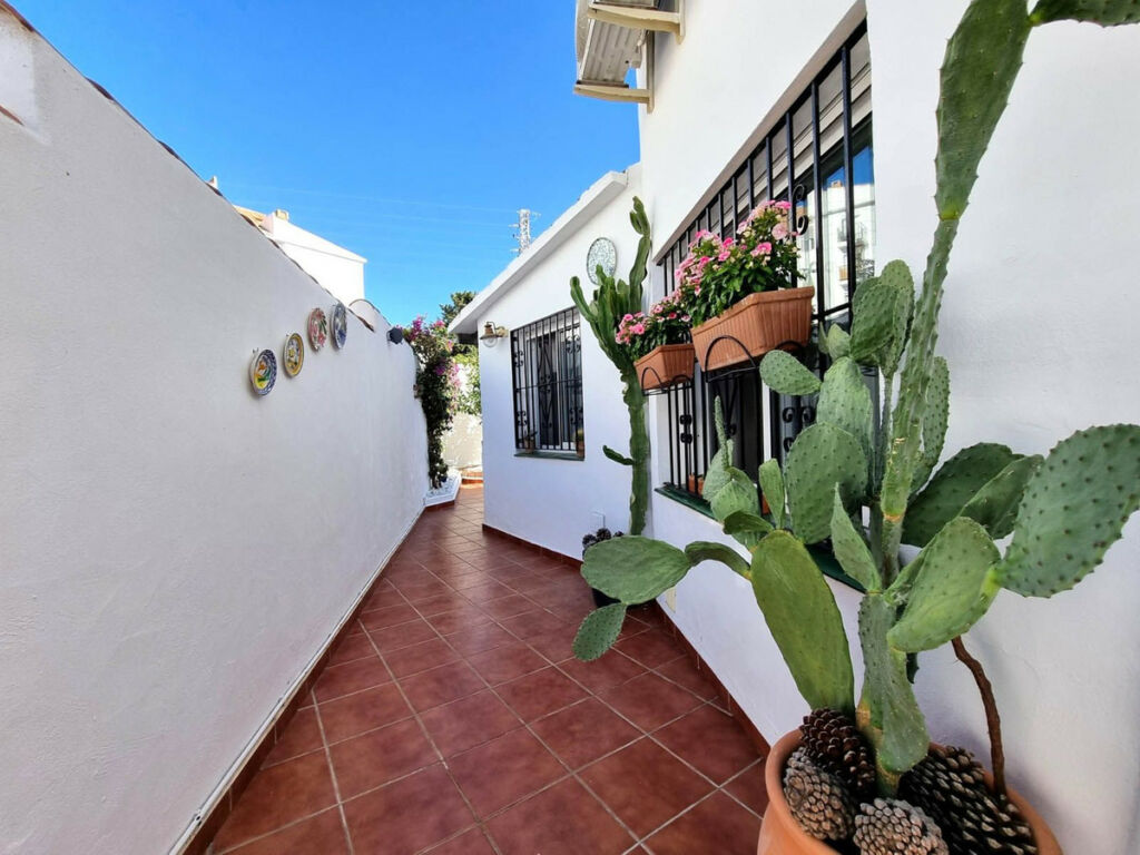 Semi-Detached House Calahonda Málaga - image 22