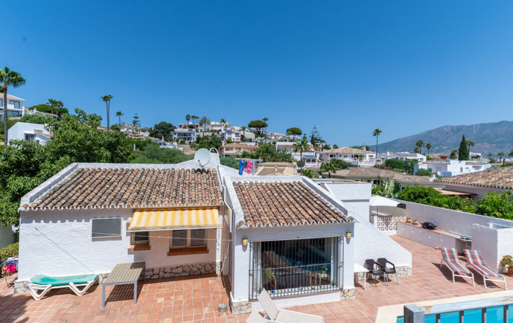 Detached Villa Cerros del Aguila Málaga - image 22