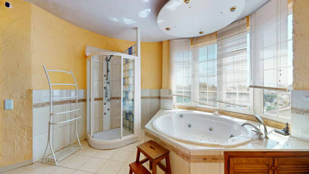 Detached Villa La Zenia Alicante - image 22