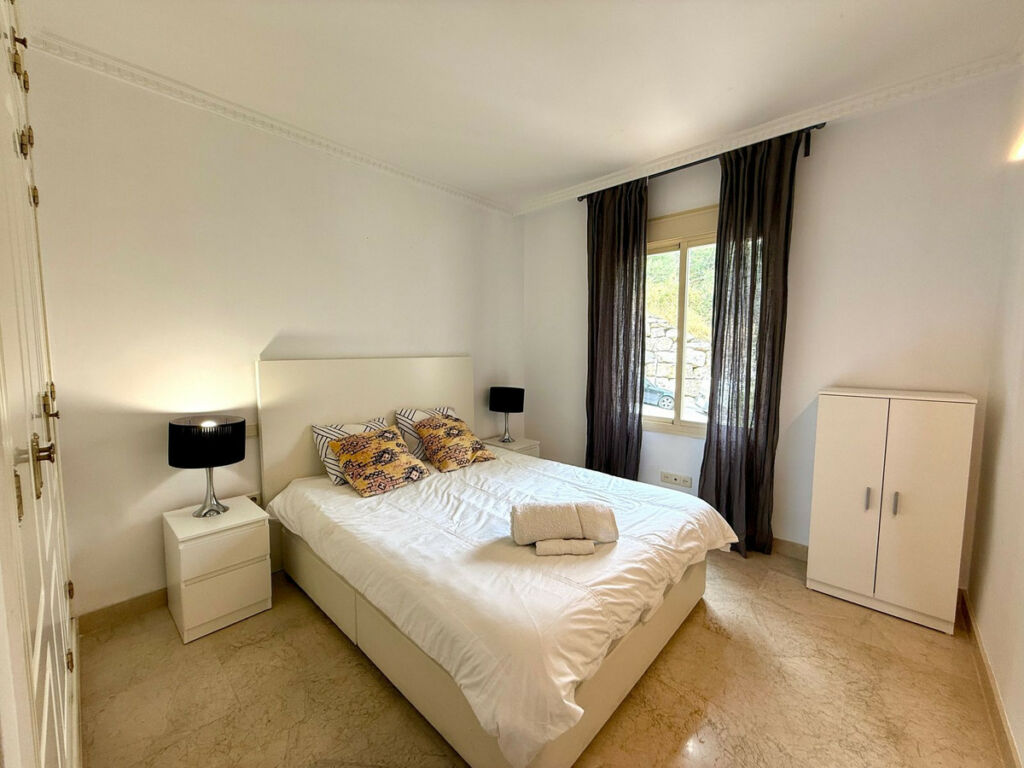 Middle Floor Apartment Nueva Andalucía Málaga - image 22