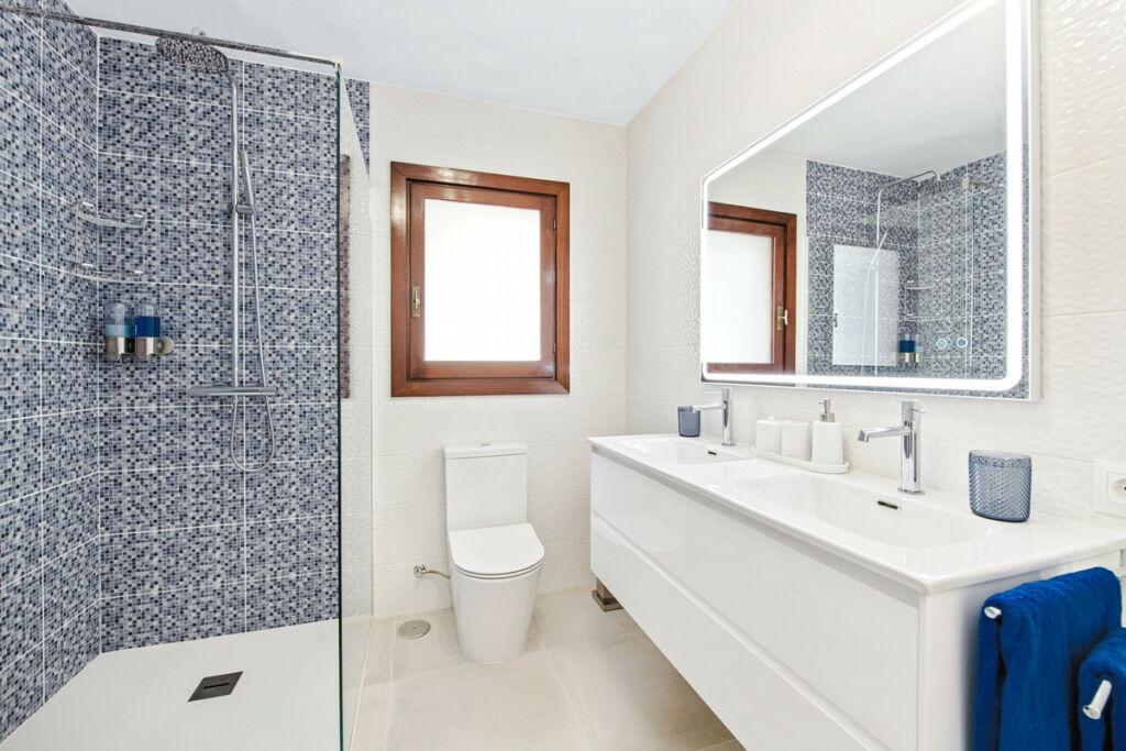 Detached Villa Benamara Málaga - image 22