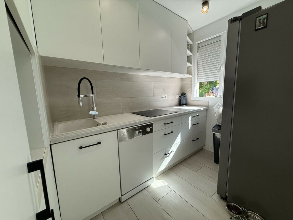 Middle Floor Apartment Estepona Málaga - image 22