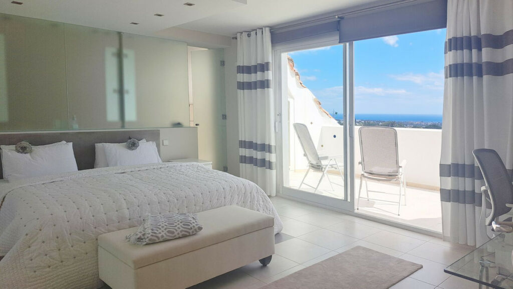 Detached Villa La Quinta Málaga - image 21
