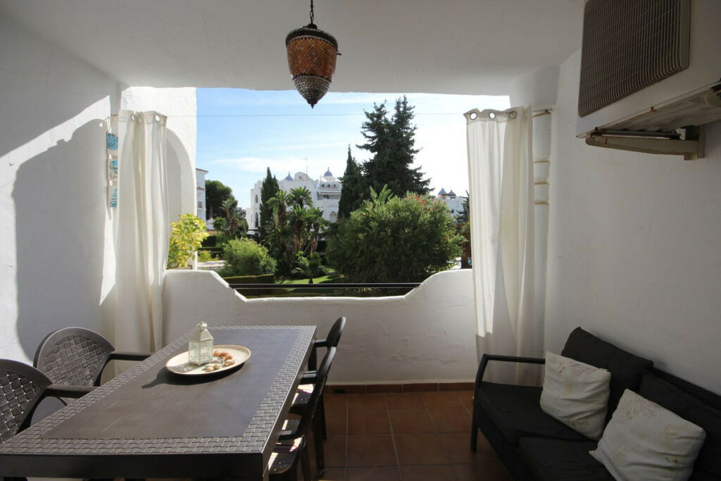 Middle Floor Apartment Calahonda Málaga - image 22