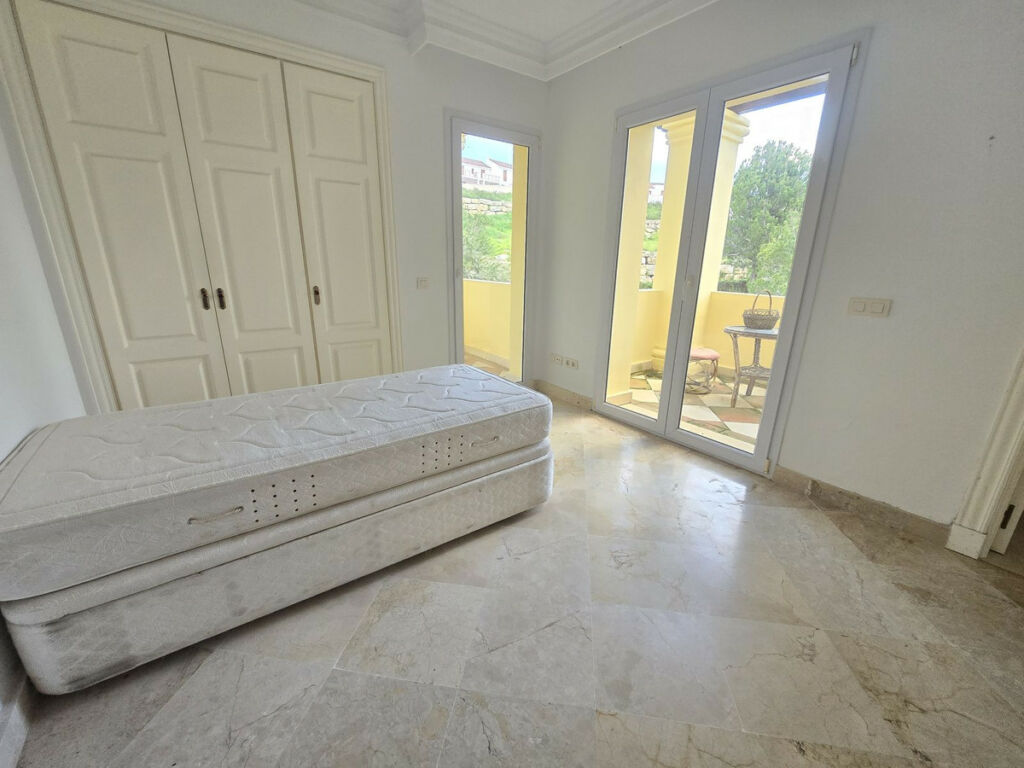 Middle Floor Apartment Casares Málaga - image 22