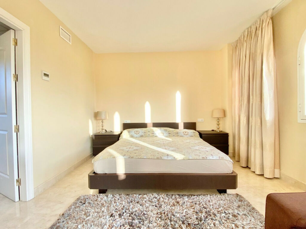 Penthouse Duplex Elviria Málaga - image 23
