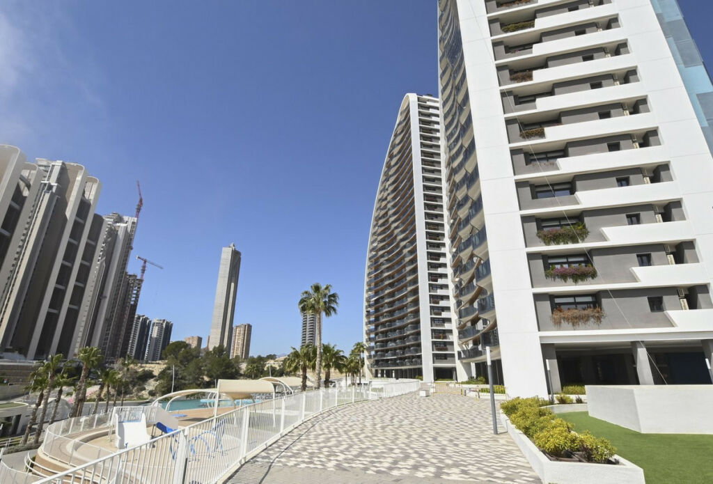 Middle Floor Apartment Benidorm Alicante - image 23