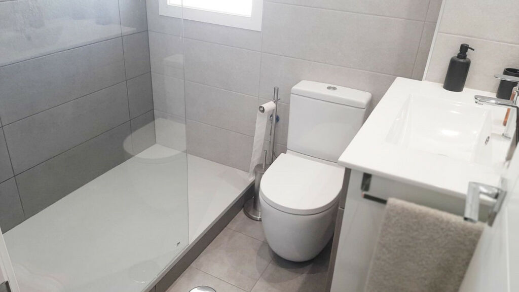 Middle Floor Apartment Estepona Málaga - image 23