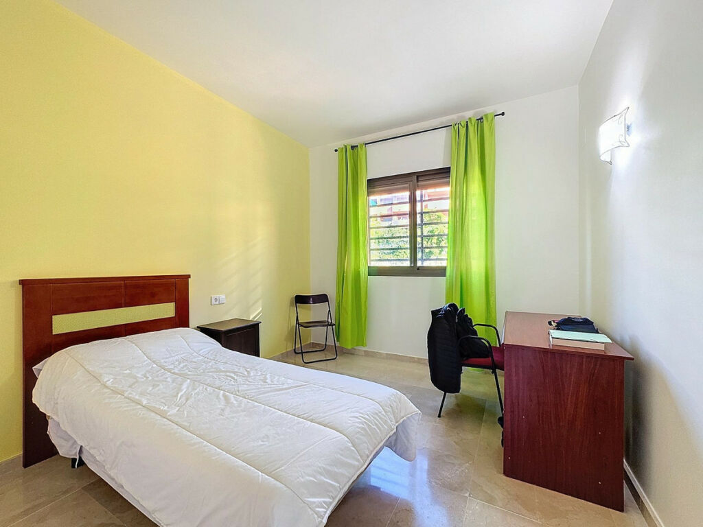 Penthouse Manilva Málaga - image 23