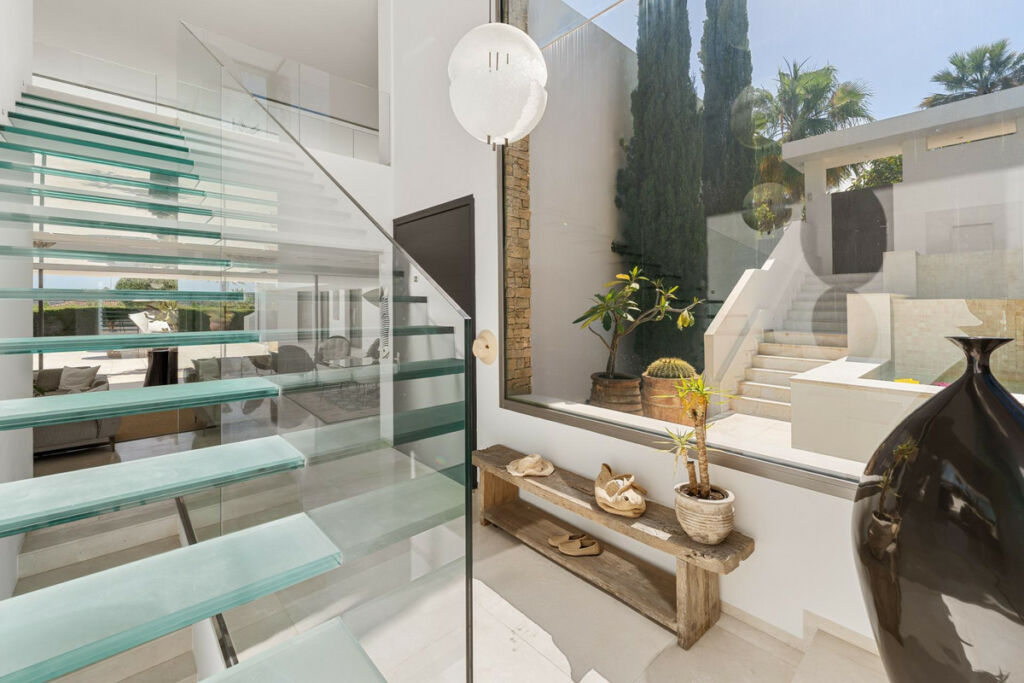 Detached Villa Marbella Málaga - image 23