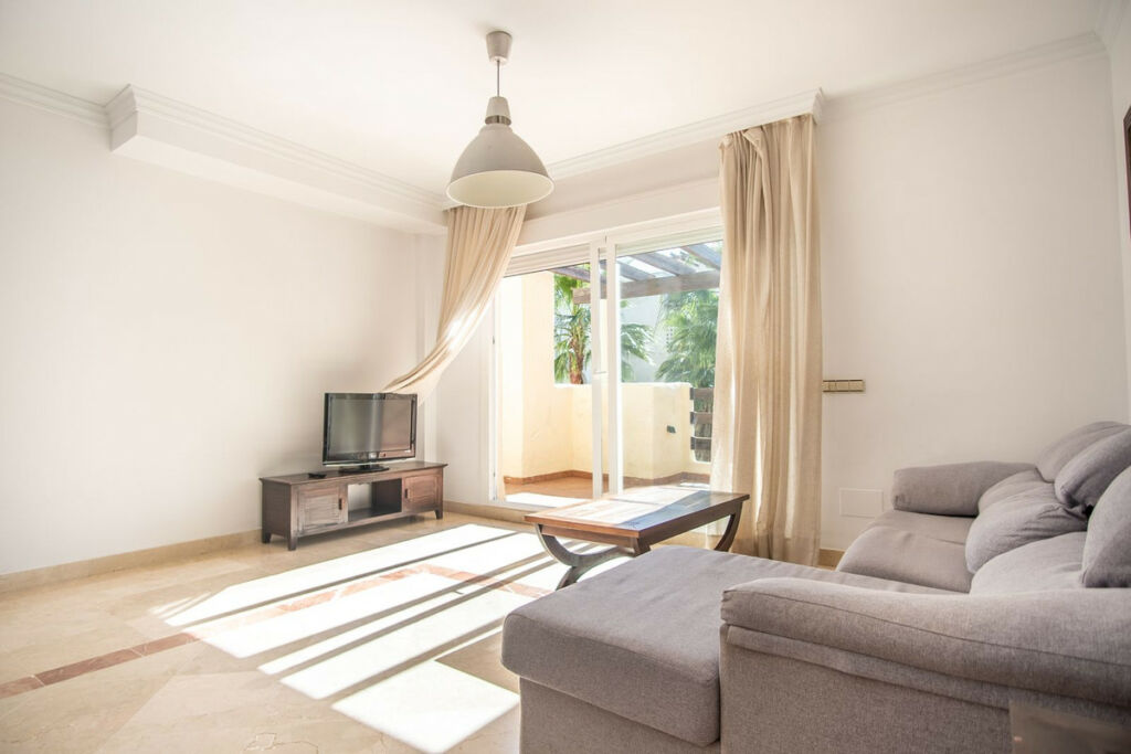 Middle Floor Apartment New Golden Mile Málaga - image 23