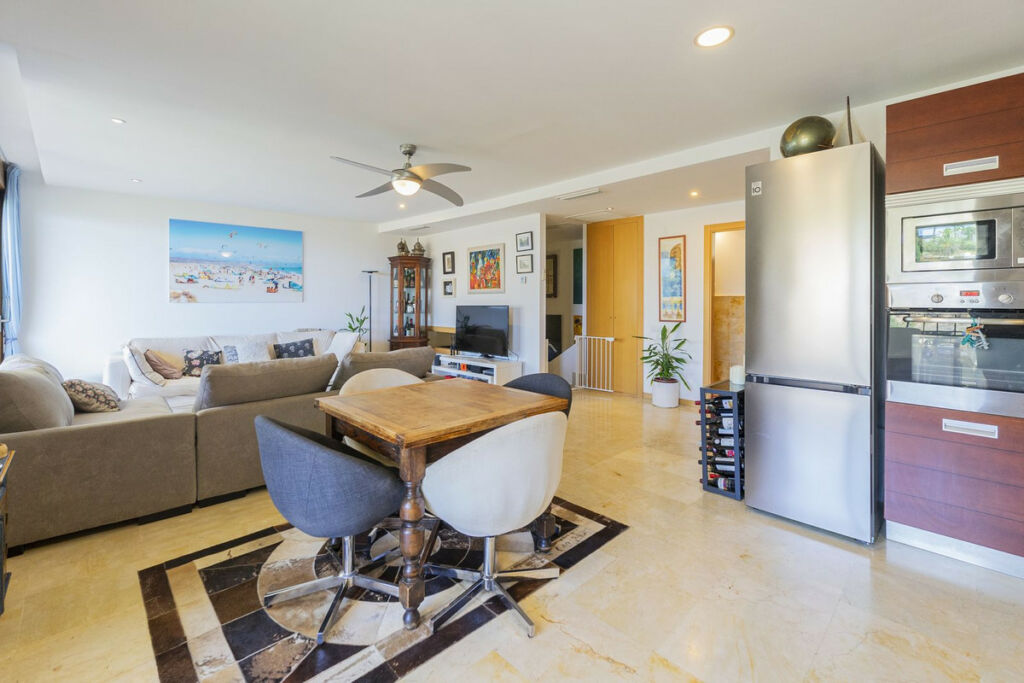 Duplex Altos de los Monteros Málaga - image 23