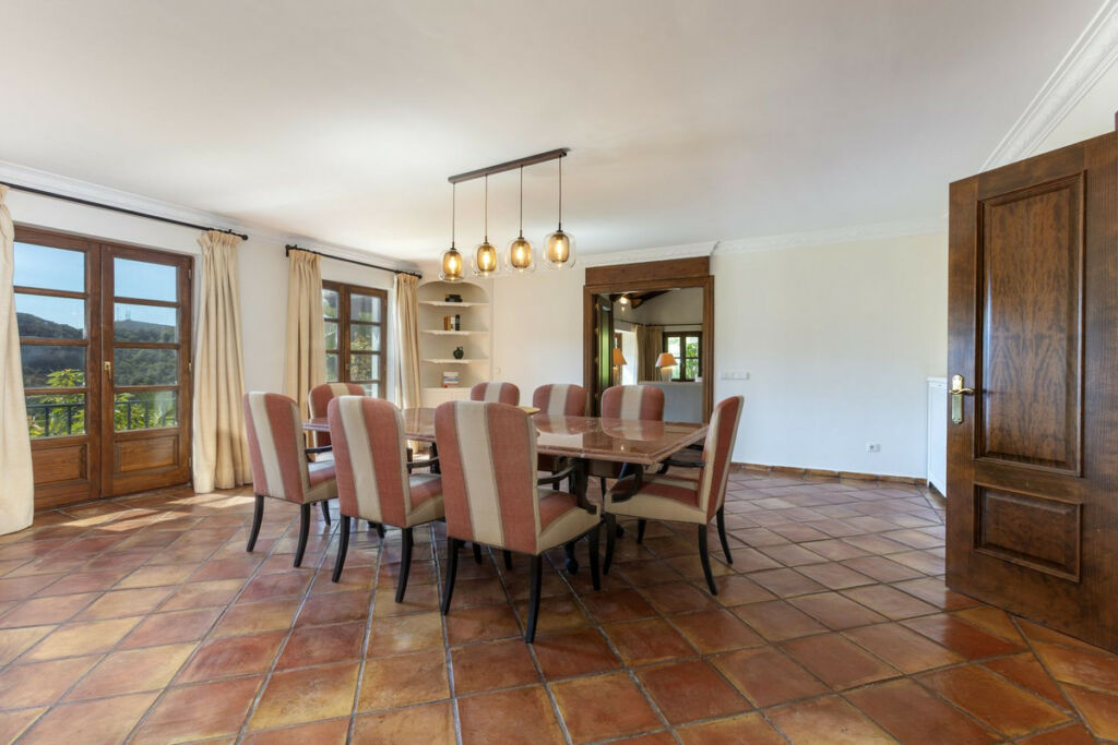 Detached Villa Benahavís Málaga - image 23