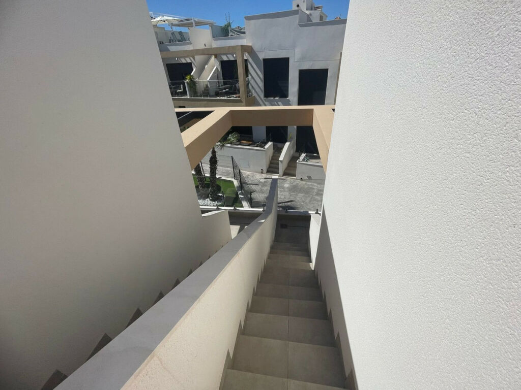 Penthouse Villamartin Alicante - image 23